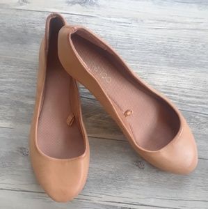 Nude Flats Sz 9